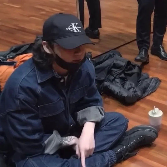 BTS
JUNGKOOK X
CALVIN KLEIN
UNISEX BALL
CAP
